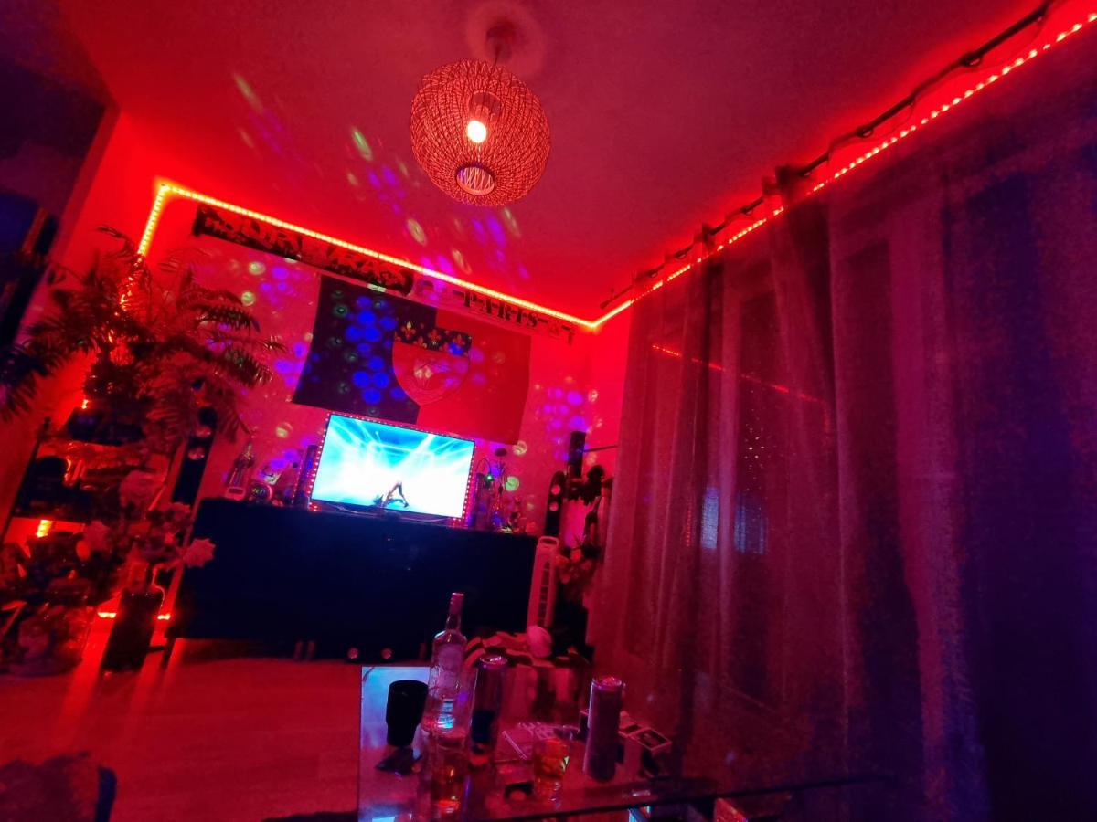Appart Room Privé Sexy Love Cosy Lib Proche Centre Gare a pied Aulnay-sous-Bois Extérieur photo